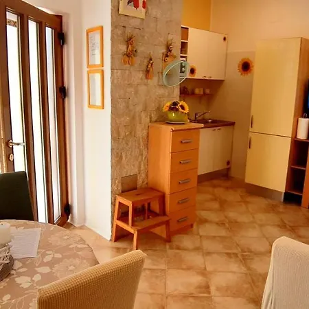 Demori Apartment Galizana