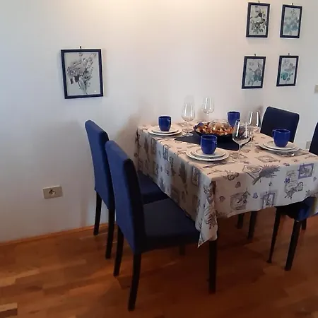Apartment Demori *